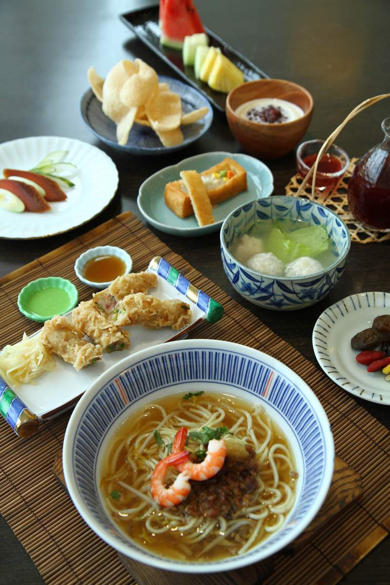 Savoring Taiwanese Cuisine - Dan Dan Noodle